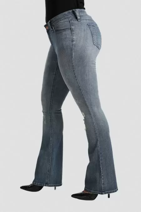 Standards & Practices Plus Size Women's Clarice Bootcut Jeans Midrise w/ 5  pockets & 17 Flare (Boy Toy Wash)