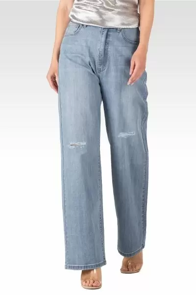 Alora Women's Subtle Distressed Boyfriend Jeans