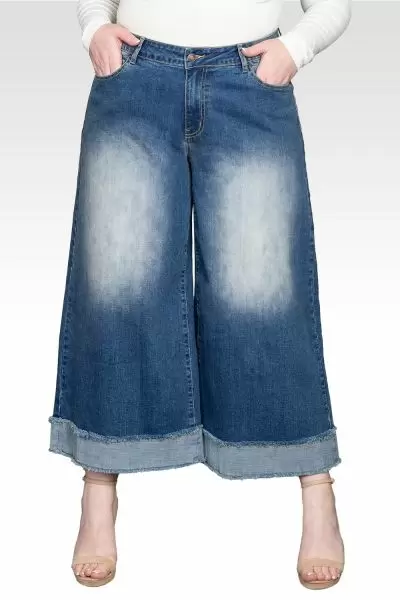 Plus Size Vintage High-Rise Cropped Wide-Leg Jeans