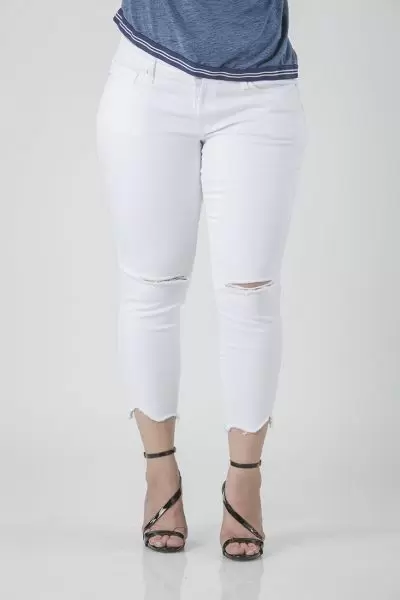 Plus Size Women White Cropped Jeans 